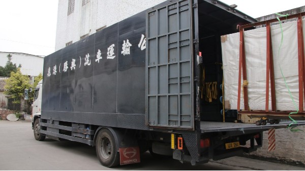 佛山哪個(gè)門窗廠家做工程門窗做得好？-樓上樓門窗